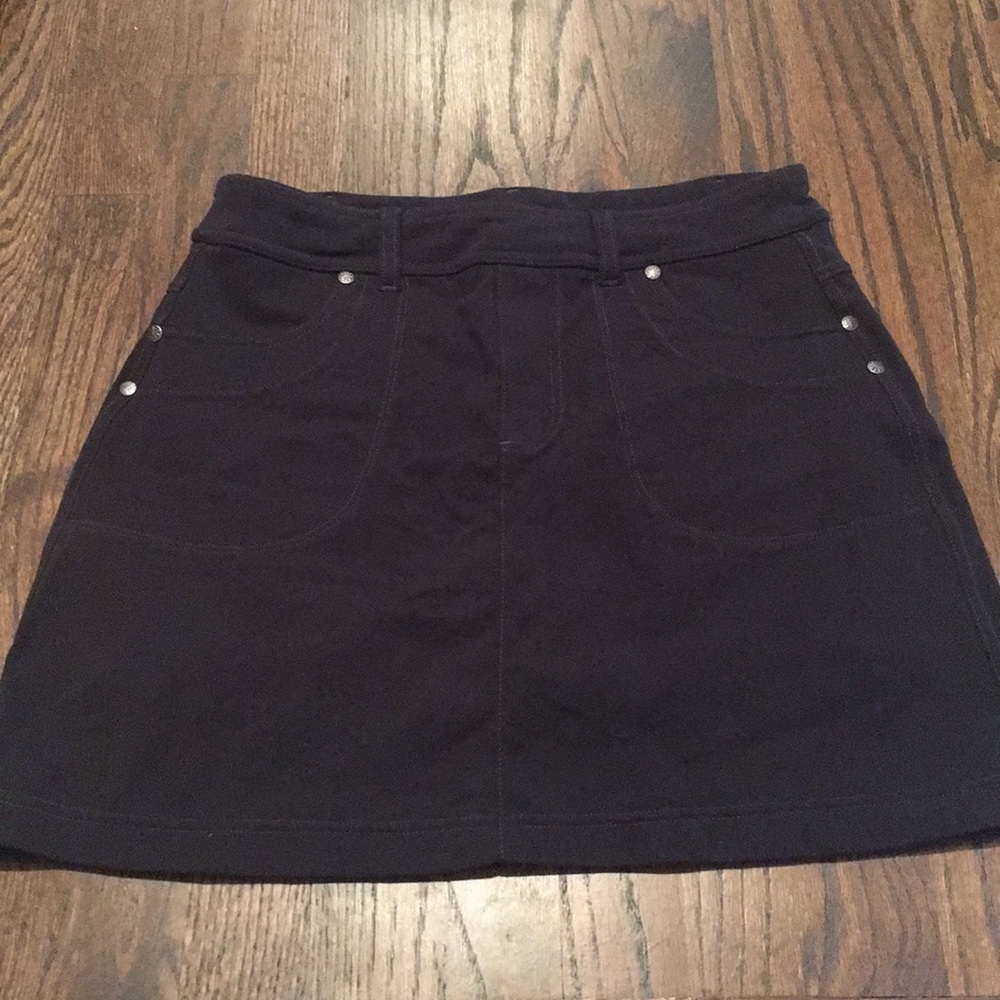Athleta mini skirt size small